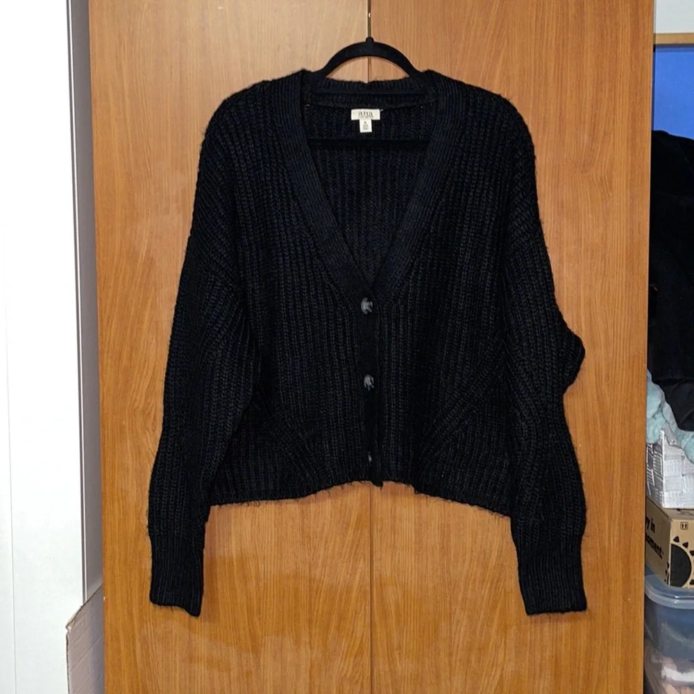 NWT a.n.a Ribbed Three Button Cardigan - Black - Size LP - Picture 2 of 7